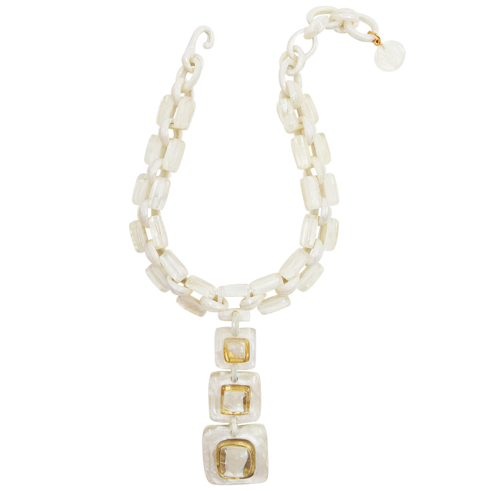 Collier Patricia