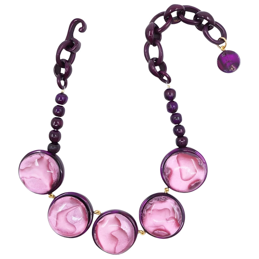 Collier Titelle