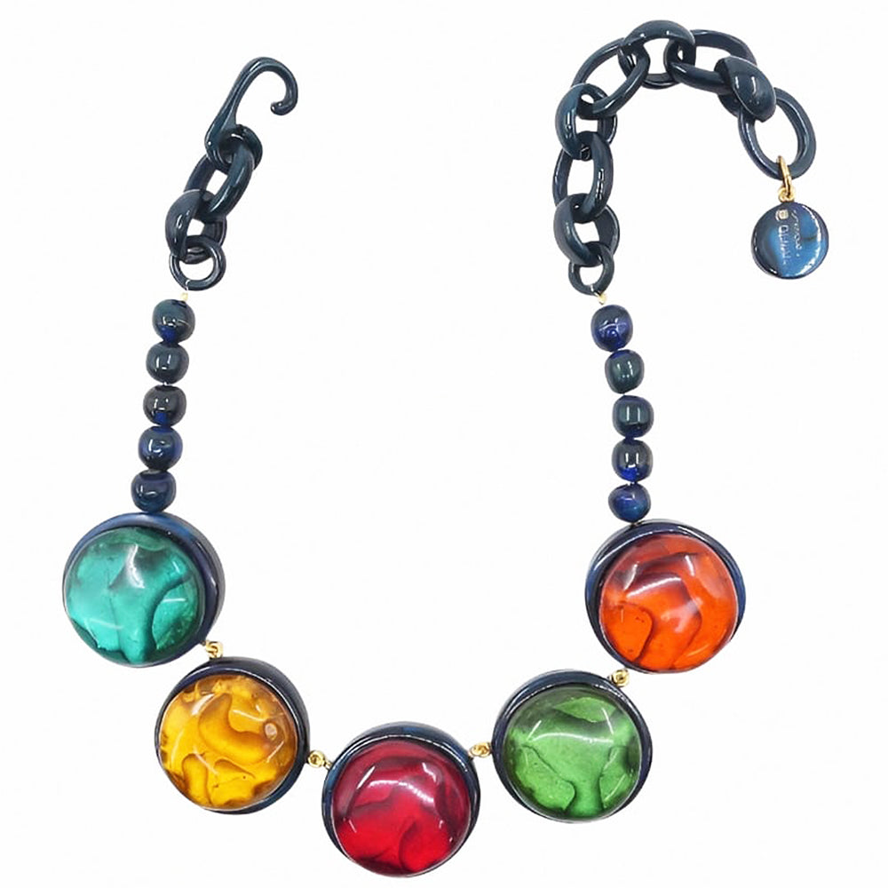 Collier Titelle
