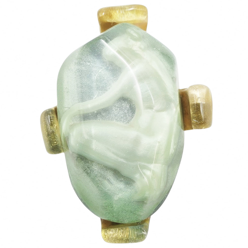 Broche Becker
