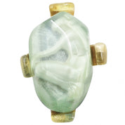 Broche Becker