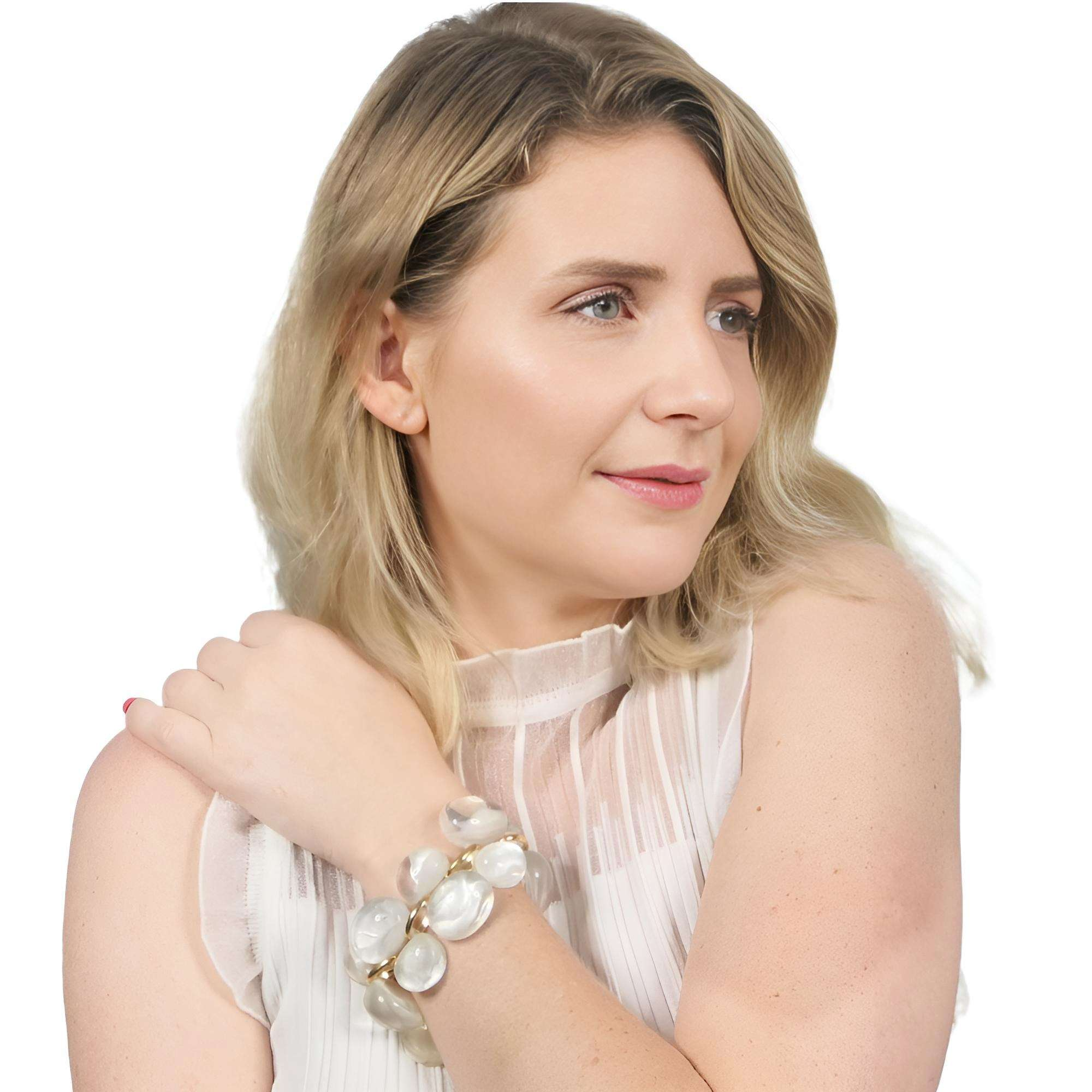 82072BraceletAndreaNacrePorter_1.png